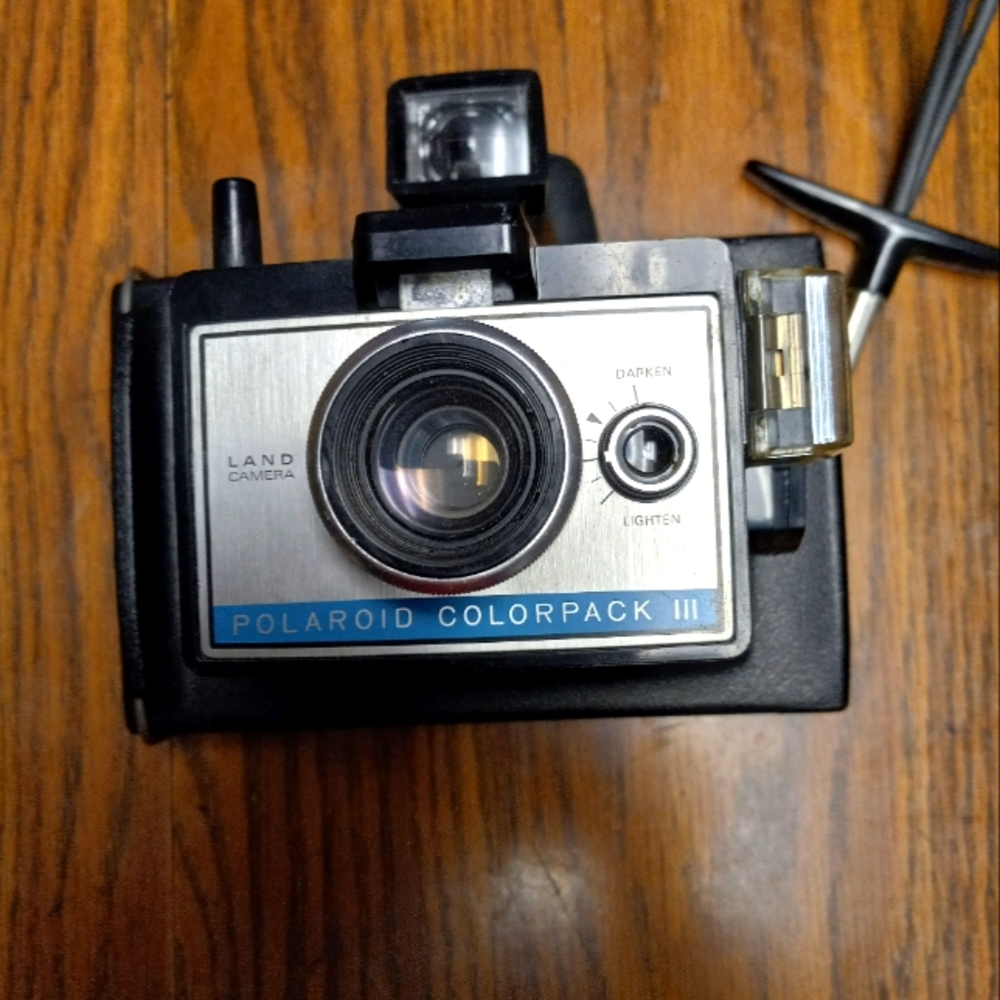 Poloroid Color Pack 3 Instant Camera.